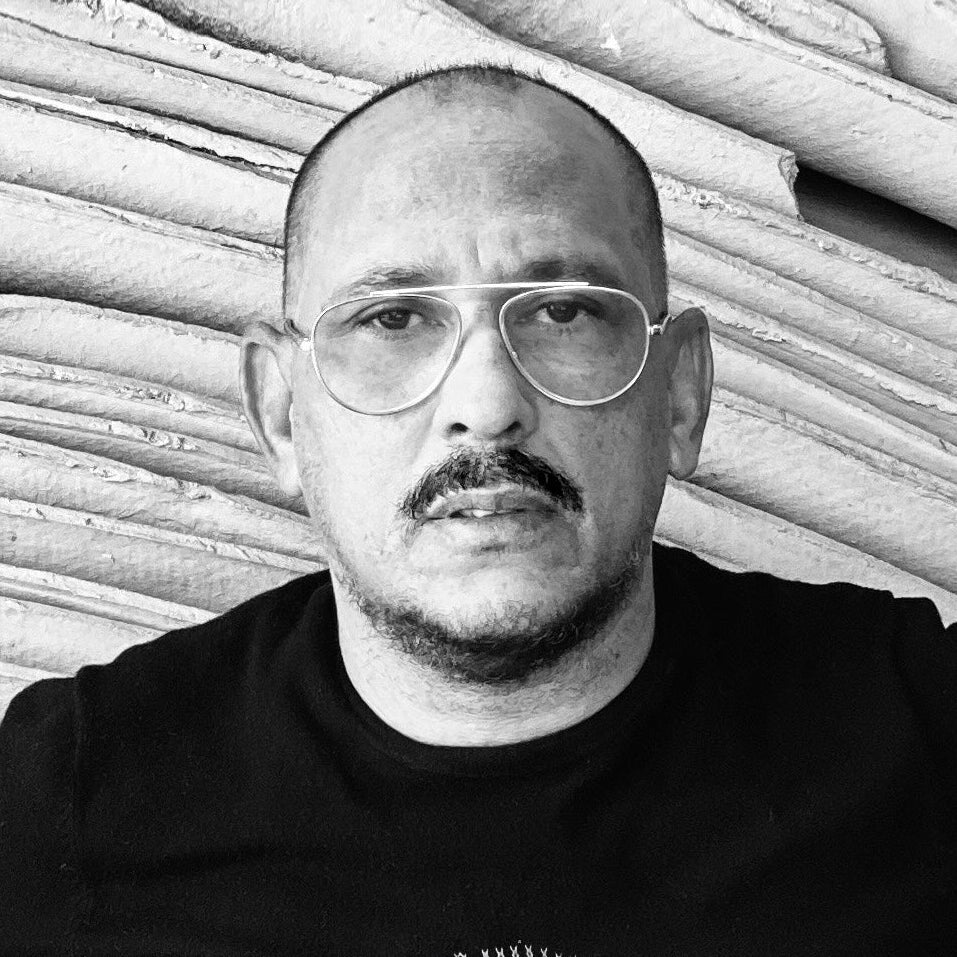 Orlando Isaac, Curator